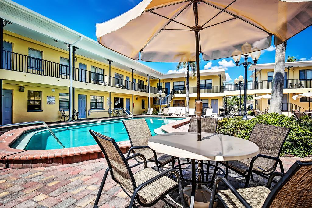 Royal Orleans Resort Unit 113 Redington Beach Exterior photo