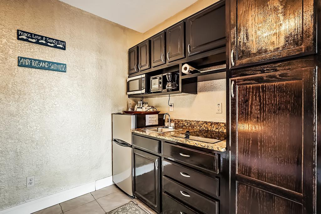 Royal Orleans Resort Unit 113 Redington Beach Exterior photo