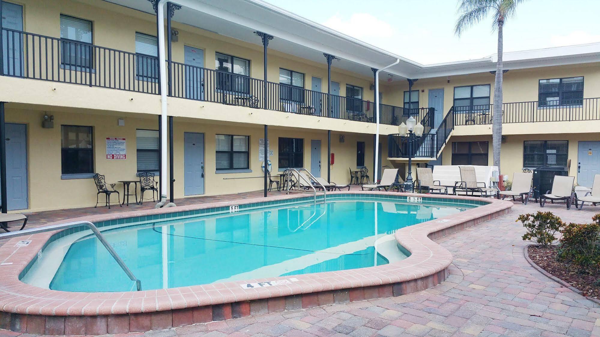 Royal Orleans Resort Unit 113 Redington Beach Exterior photo